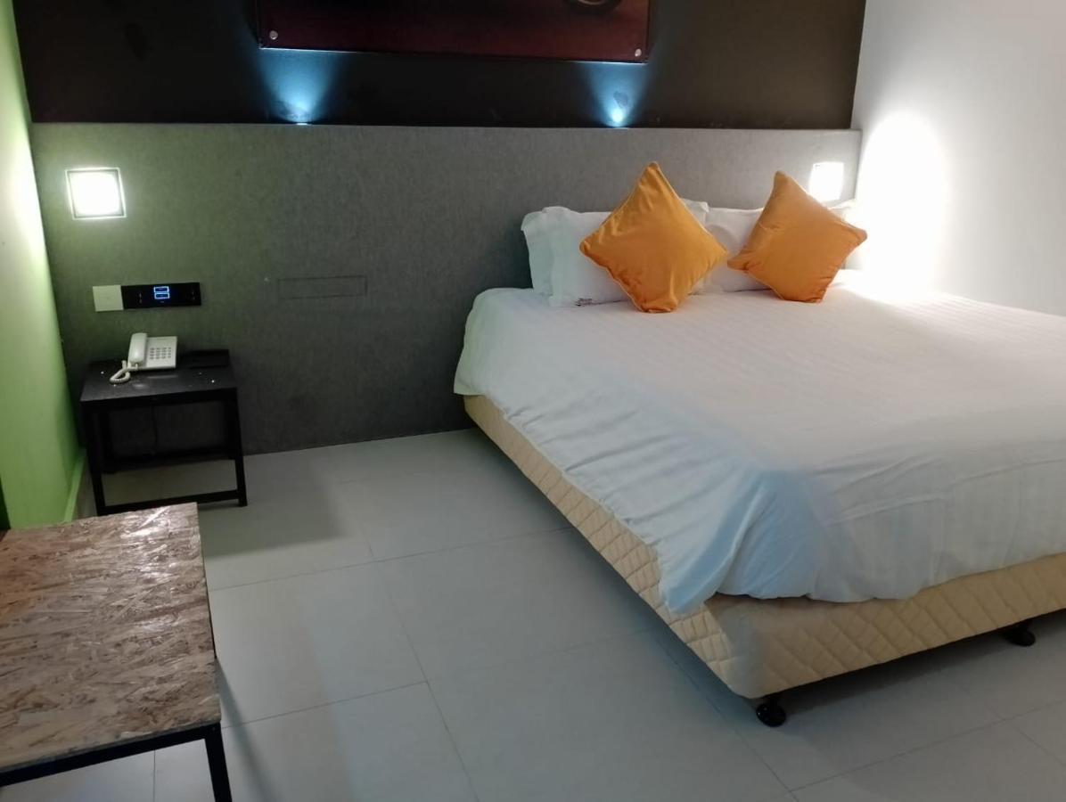 Tunas Resort Port Dickson Bagian luar foto