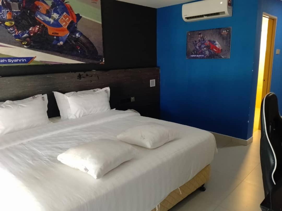 Tunas Resort Port Dickson Bagian luar foto