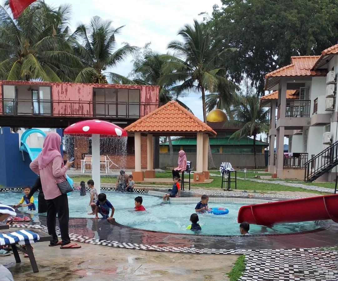 Tunas Resort Port Dickson Bagian luar foto