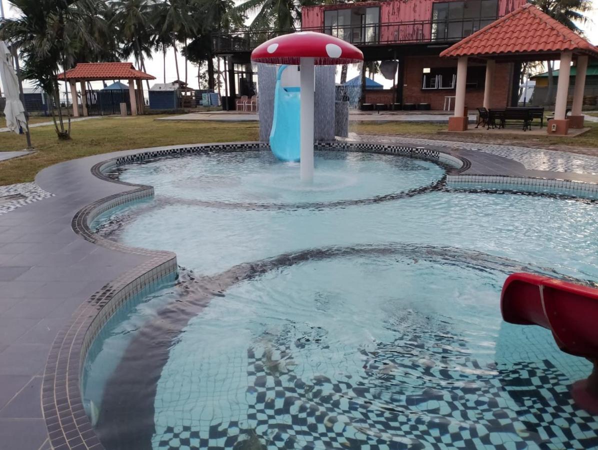 Tunas Resort Port Dickson Bagian luar foto